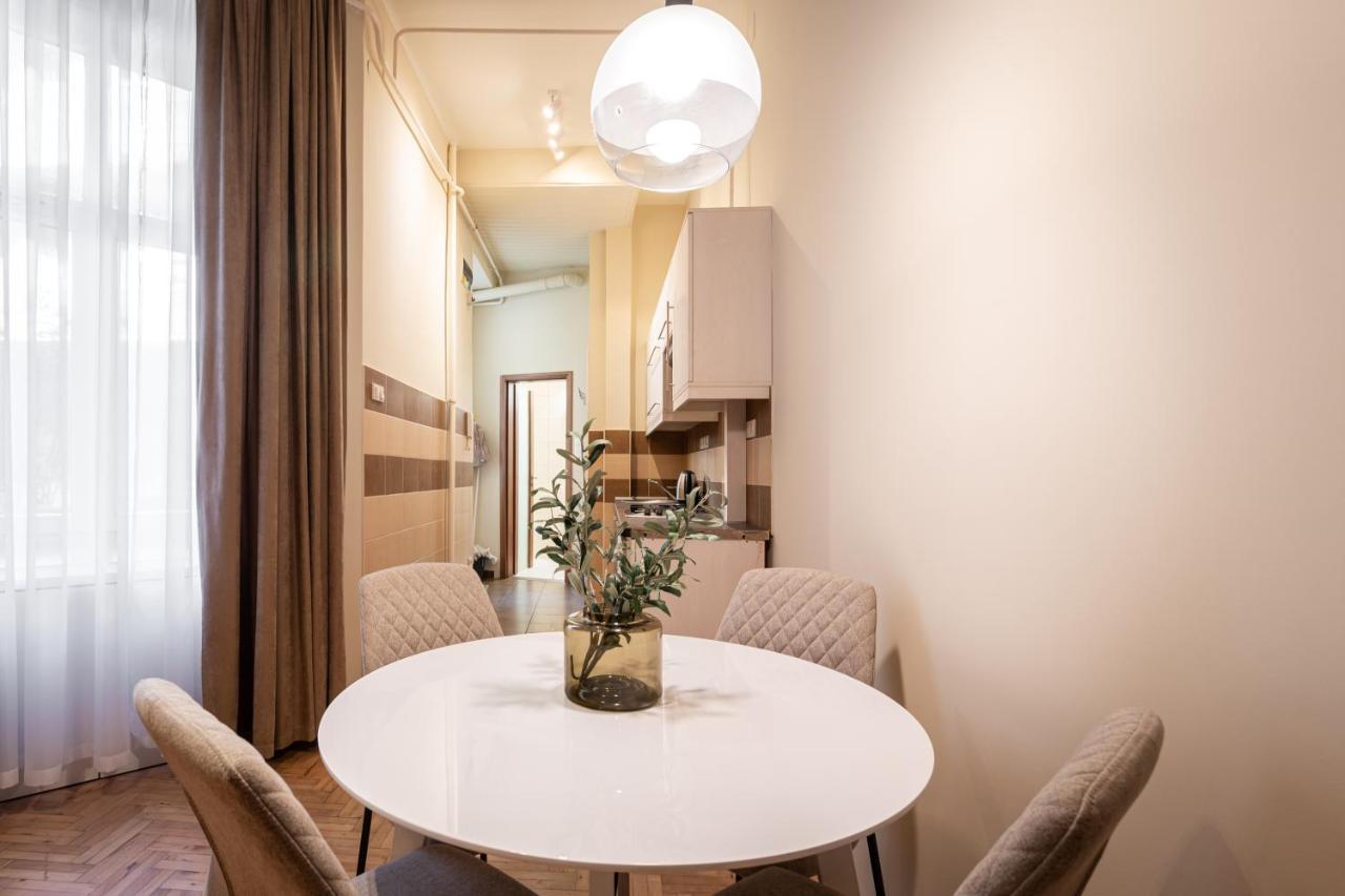 K7 - Boutique Apartments, Best Location. By Bqa Budapest Exterior photo